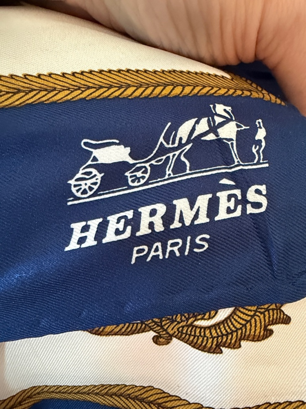 🇫🇷Hermès Carré 90 Les Armes de Paris Silk Scarf 34” Vintage Multi ❤️ - Picture 5 of 14